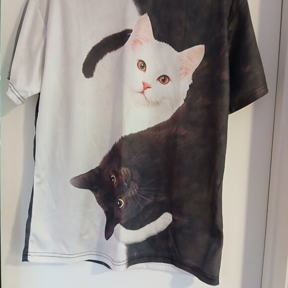 Yin Yang Black White Kitty Short Sleeve Tee SZ XL NWOT - Picture 2 of 6